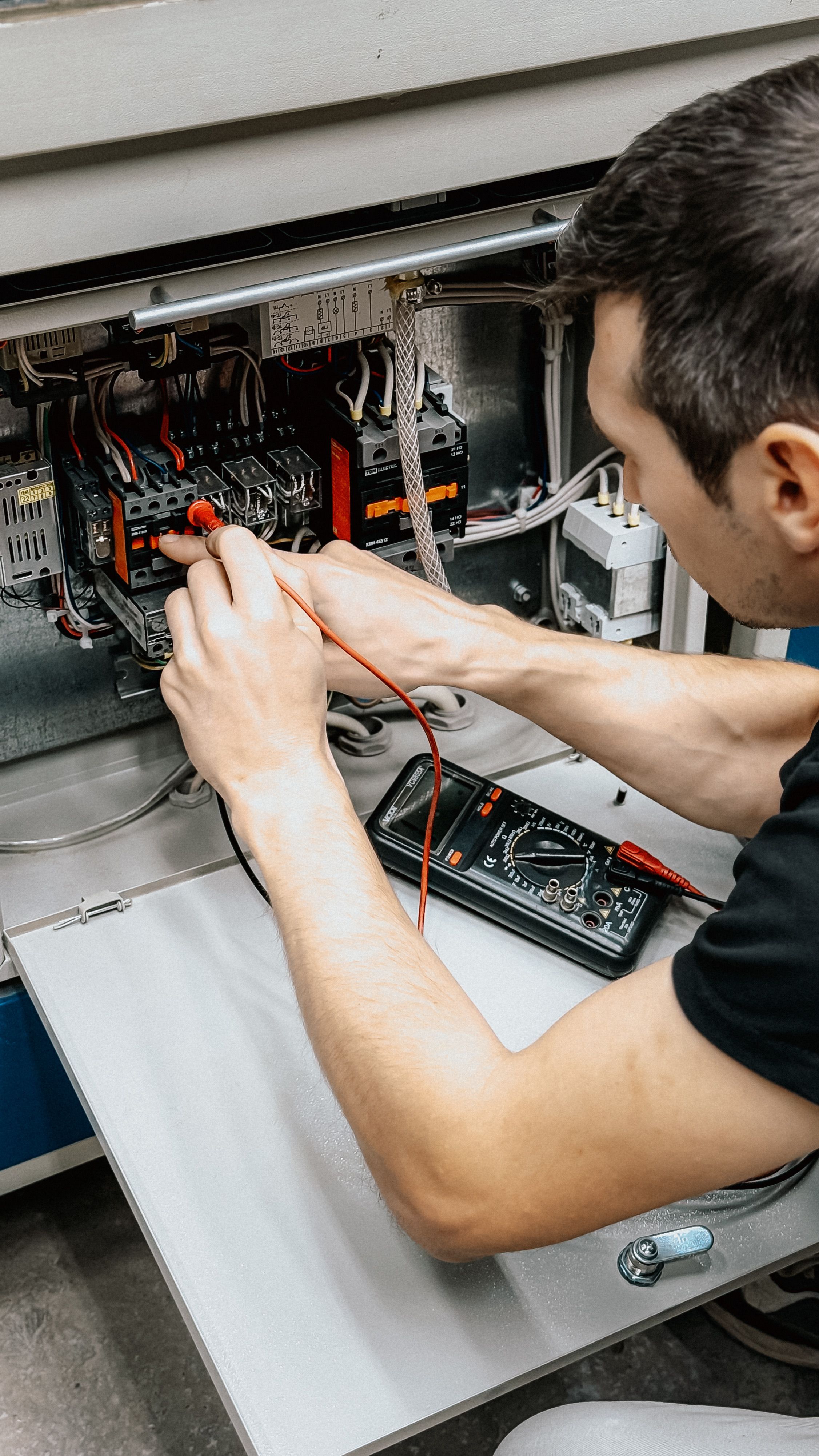 Commercial electrical installation